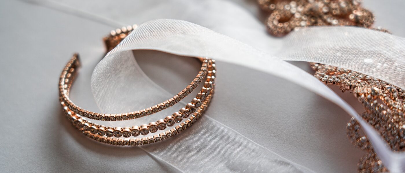 دستبند طلا شیک زنانه