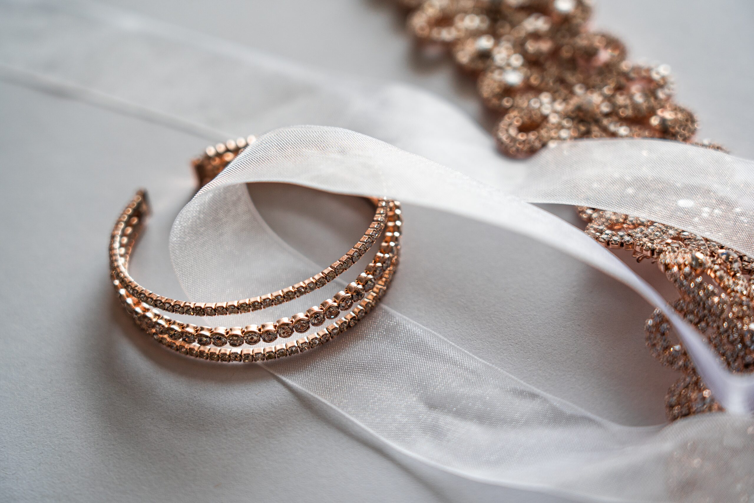 دستبند طلا شیک زنانه