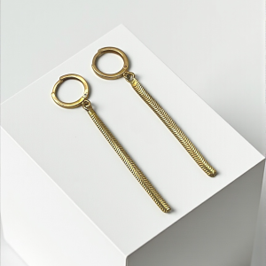 گوشواره ۱۸ عیار حلقه ایی با اویز طلایی